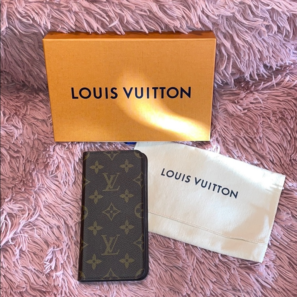 Louis Vuitton Monogram iPhone 7+ folio case